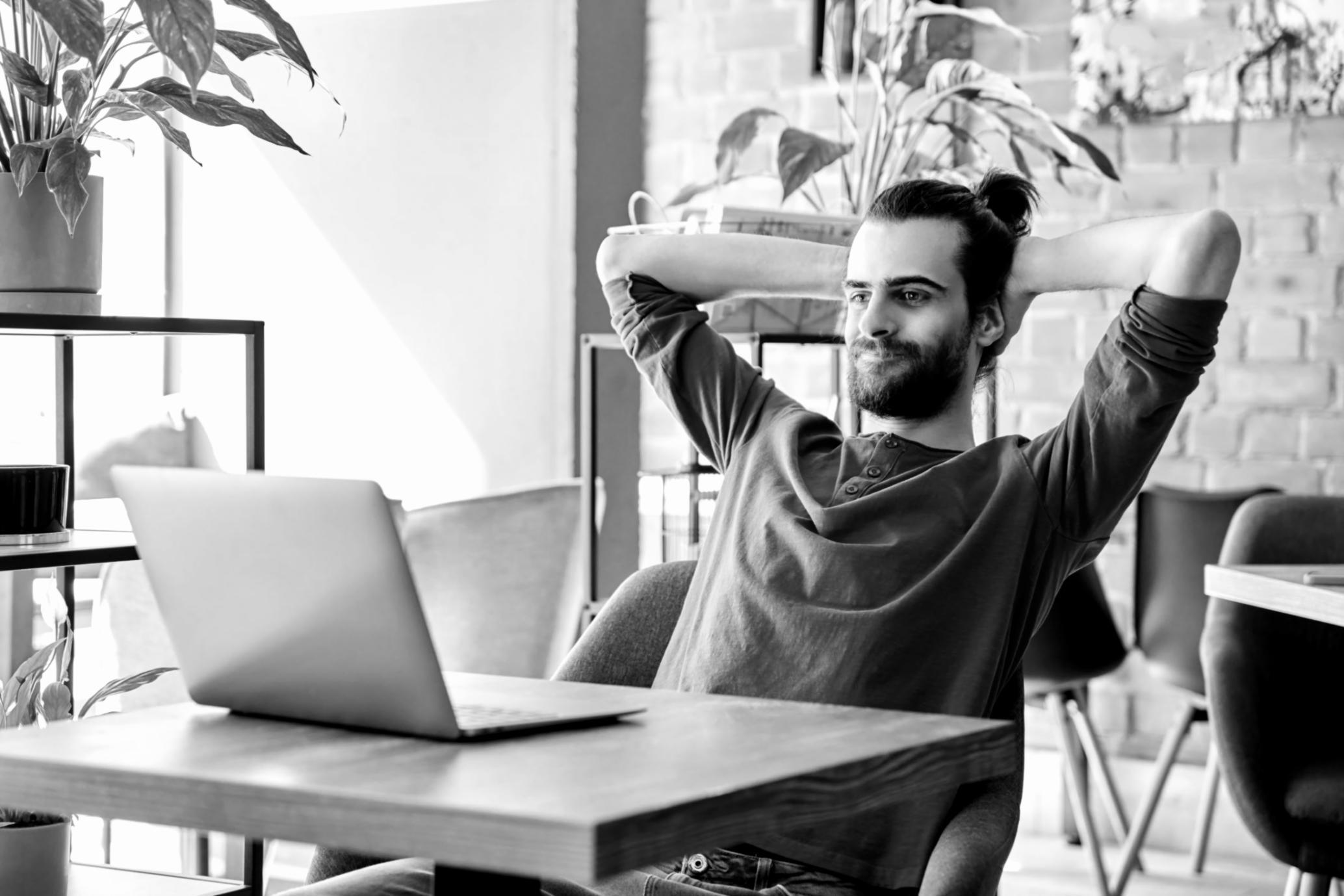 Visuelle Darstellung der Methodikphasen mit Verbindungselementen